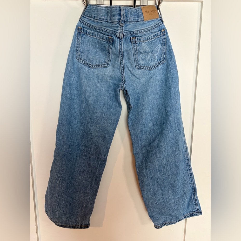 Abercrombie Kids Low Rise Baggy Light Wash Blue Denim Jeans 5/6 Long